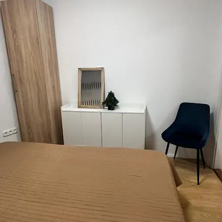 3 Barat Apartment *